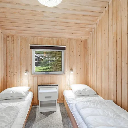 Gaetana - 80m From The Sea By Interhome